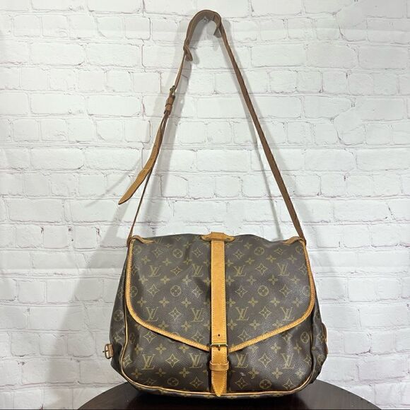 LOUIS VUITTON Classic Unisex Monogram Saumur 35 Cross Body bag Vintage 1992 - Picture 1 of 17